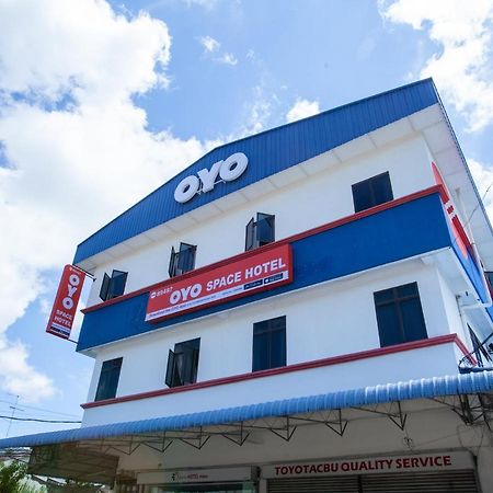 Oyo 89487 スペース ホテル クルアン エクステリア 写真